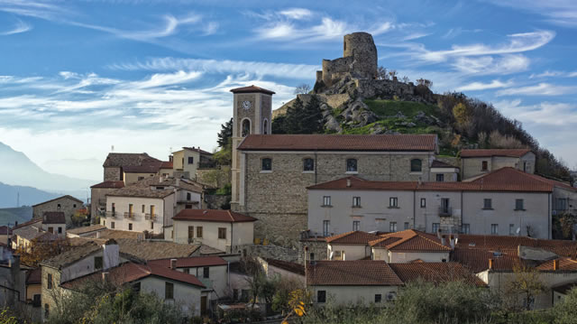 https://appiairpina.it/wp-content/uploads/2026/07/box-rocca-san-felice.jpg